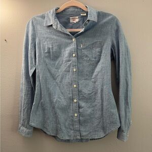 Levi's Classic Blue Tailored‎ Fit Shirt